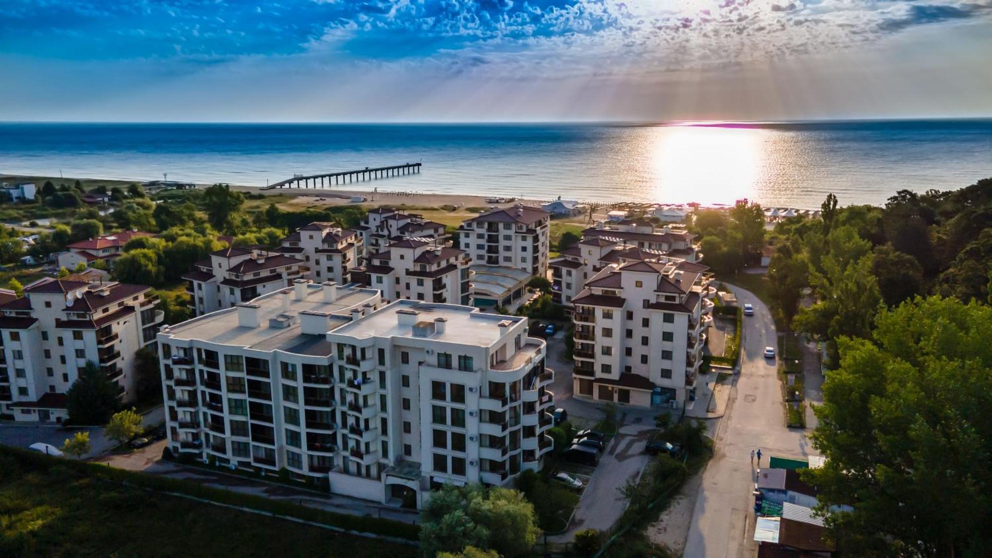 Long Beach Resort Shkorpilovtsi Exterior foto